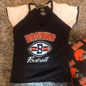 ** SOLD. Cleveland browns t-shirt